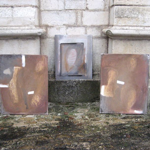 COUPLE / Femme à l'amphore (2006)
92 x 73 chacune des peintures
acrylique sur toile

La jarre, l'amphore sont souvent présentes dans l'oeuvre de l'artiste